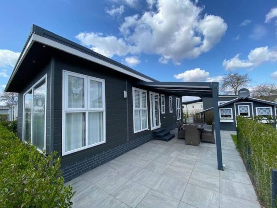 Luxus Chalet im schönen Recratiepark De Veerstal Rheden Exterior foto